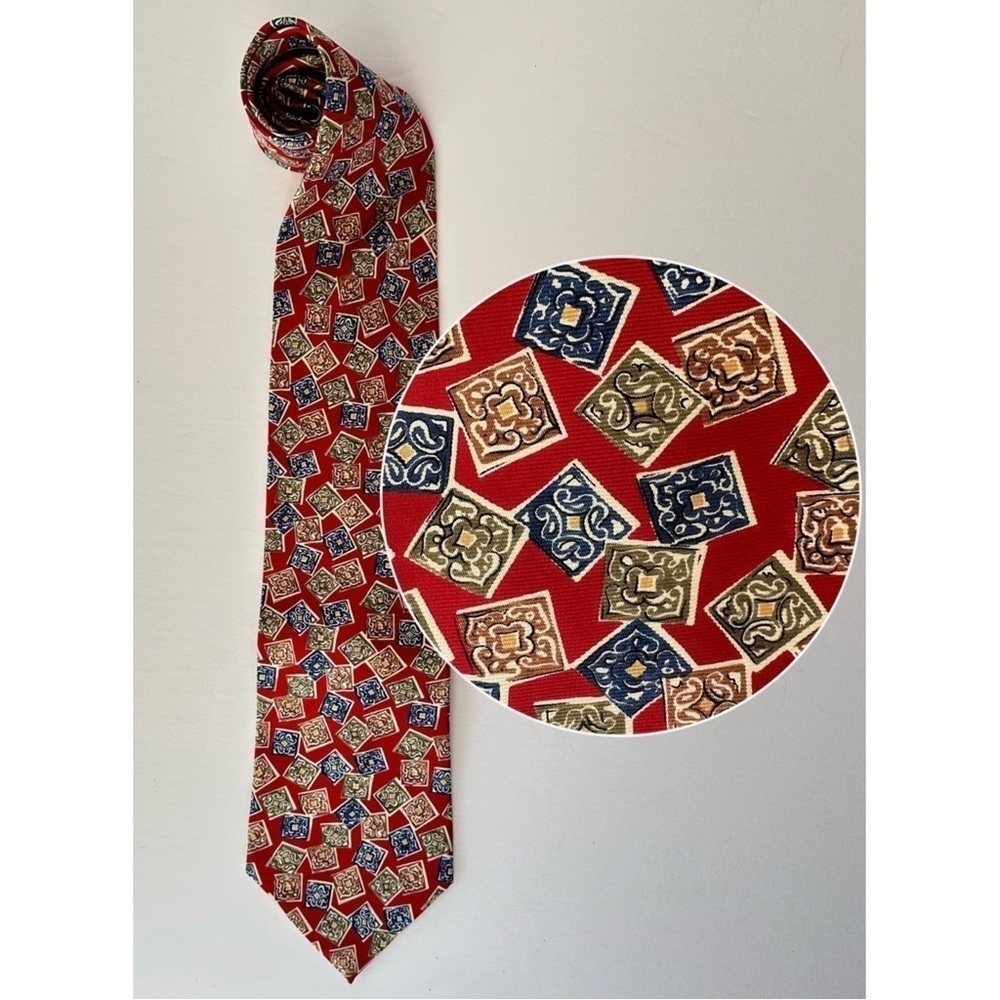 Christian Dior Monsieur Tie Red Arabesque Medallion Silk Necktie